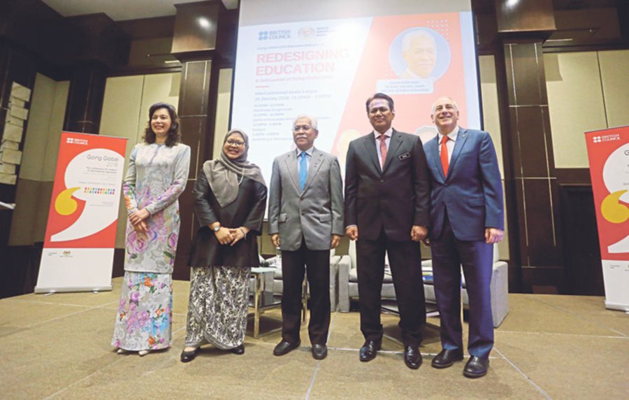 (From left) Hamidah Naziadin, Shareen Shariza Abdul Ghani, Idris Jusoh, Mohd Ismail Abd Aziz and Charles Fine at the Redesigning Education Dialogue and soft launch of Going Global 2018. Picture by HALIM SALLEH