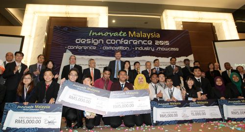 Students received cash prizes as well as merchandise from participating industries. 