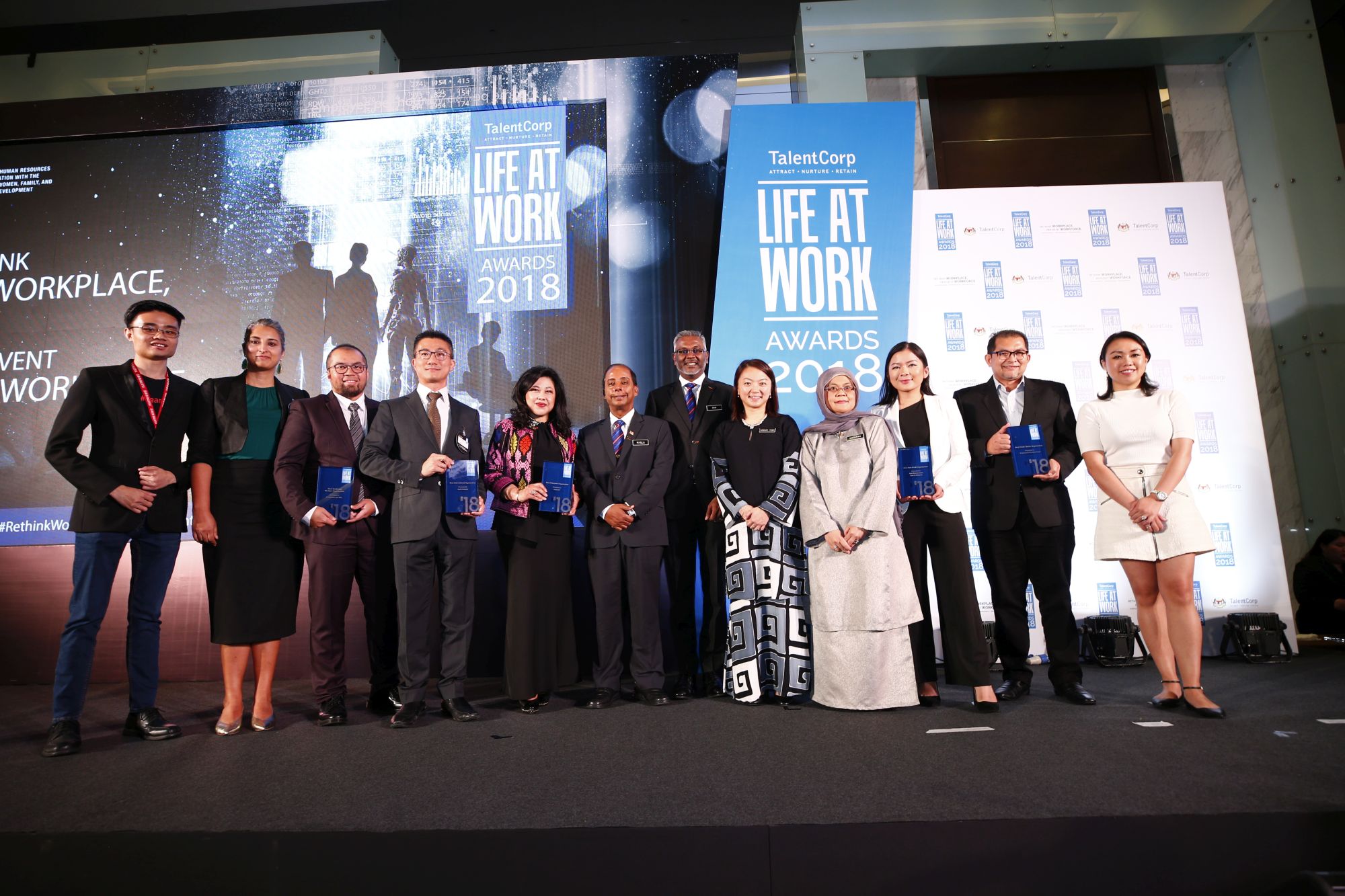 From Left: Raymond Phan, Sangeeta Matu from Lean In Malaysia, Noor Mohd Helmi Nong Hadzmi from IX Telecom, Nyon Kam Yew from Shell Business Operations Kuala Lumpur, Nora Abdul Manaf from Maybank, YB M Kula Segaran, Sivakumeren A Narayanan from TalentCorp, YB Hannah Yeoh, Hajah Mahuran Saro Sariki from TalentCorp, Kho Jia Ying from Lean In Malaysia, Mohamad Fahmi Abdul Rahim from EPF, Malisse Tan from Lean In Malaysia