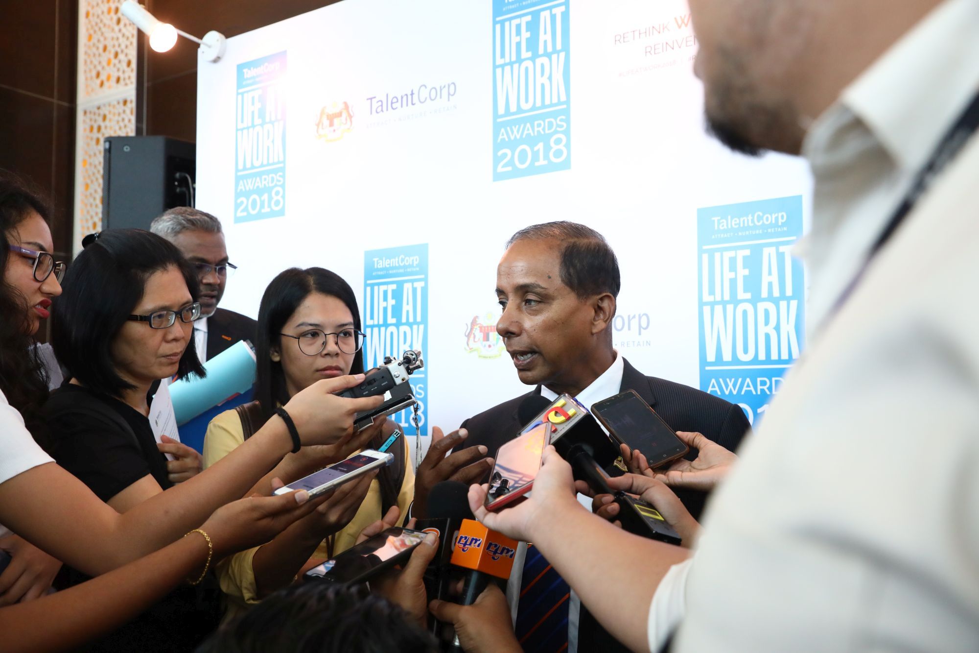 YB M. Kula Segaran being interviewed by journalists.